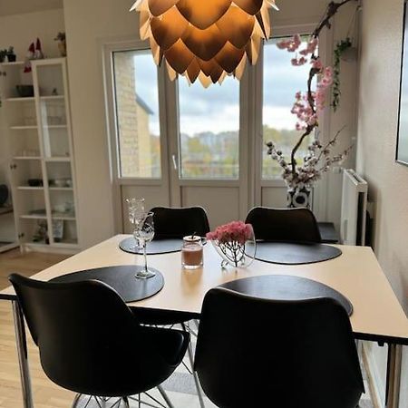 Stor Og Lys Lejlighed I Hjertet Af Holstebro Kültér fotó